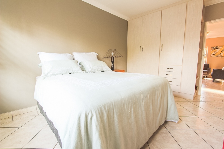 To Let 2 Bedroom Property for Rent in Miederpark North West